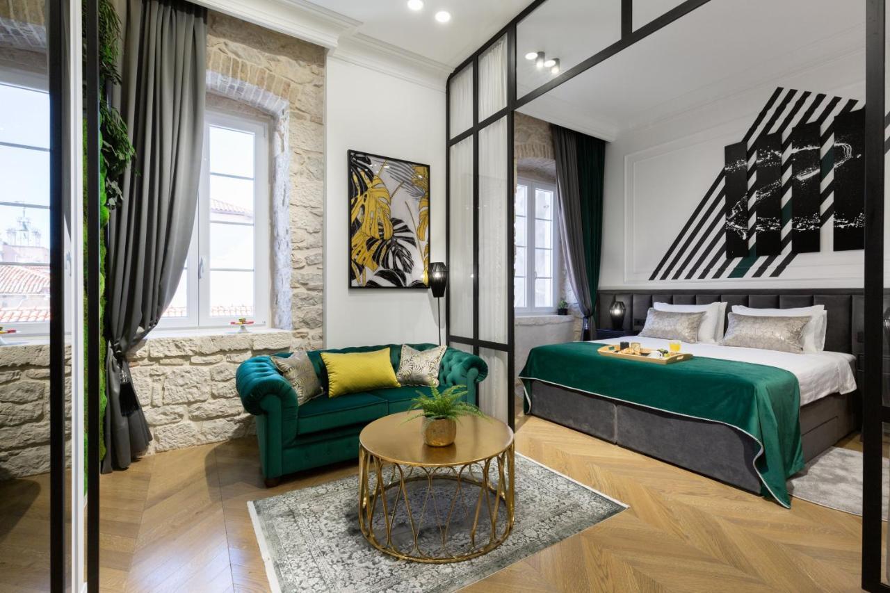Penzión pre hostí Dezign Superior & 4*
