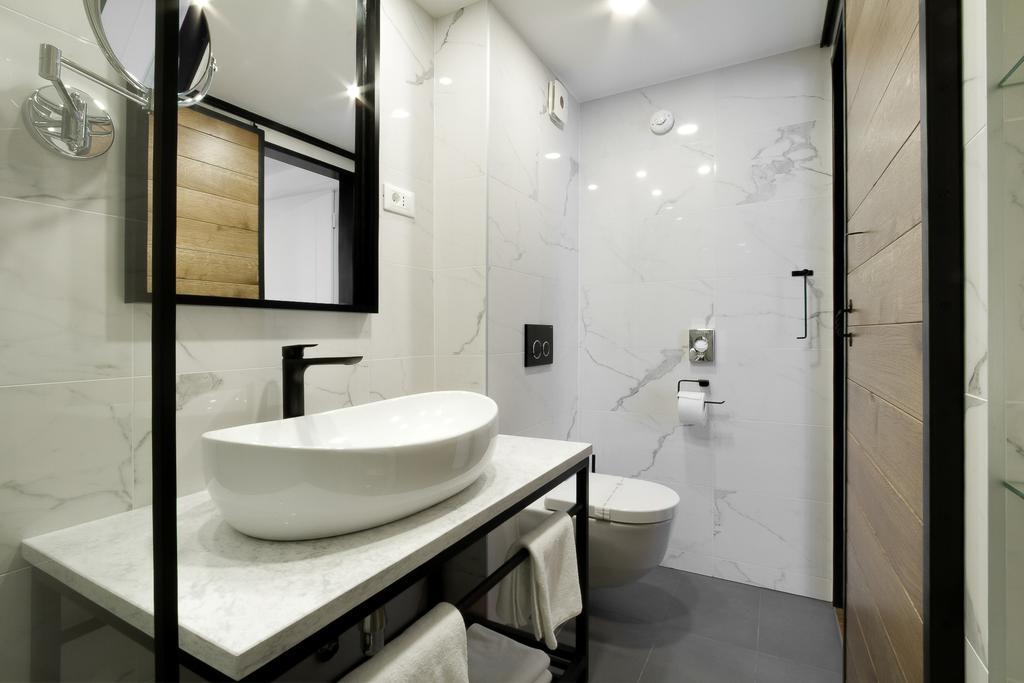 Penzión pre hostí Dezign Superior & 4*