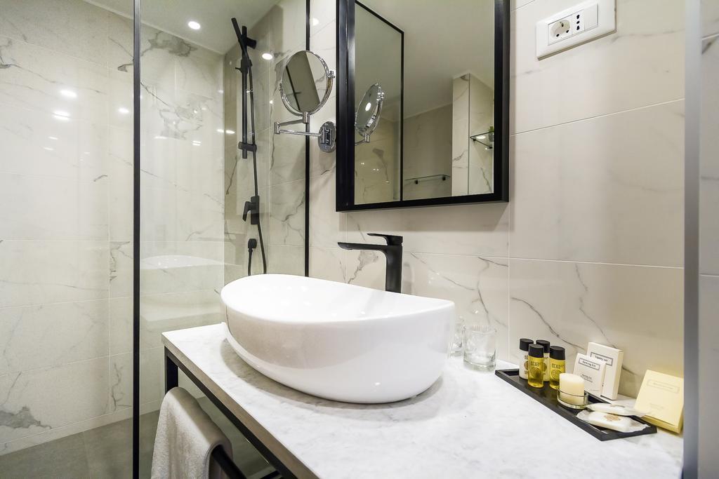 Penzión pre hostí Dezign Superior & 4*