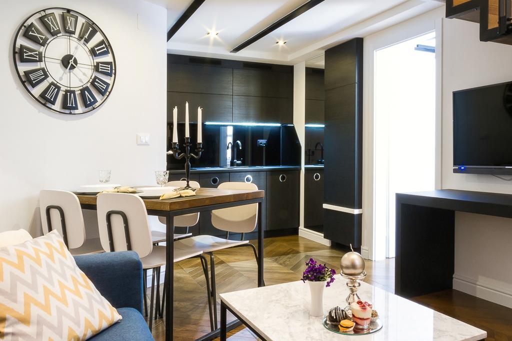 Penzión pre hostí Dezign Superior & 4*