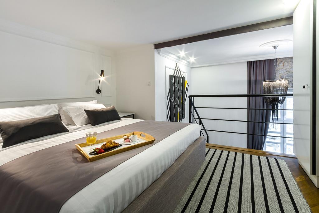 Penzión pre hostí Dezign Superior & 4*